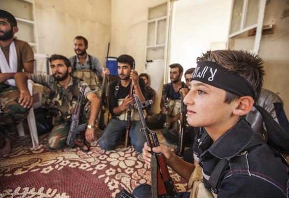 Saudiarabisk präst rekryterar barnsoldater i tjänst hos Jihadisterna för att slåss mot den syriska armén
