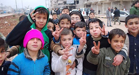 Barnen i Aleppo andas ut efter att terroristernas besegrats