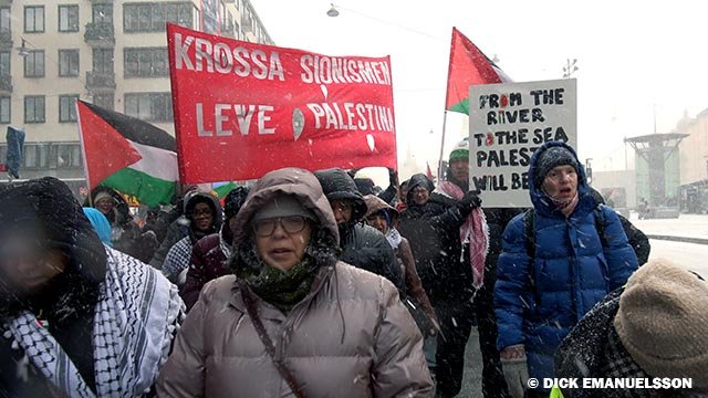 ”Om Trump älskar israelerna kan han förflytta dem till USA”